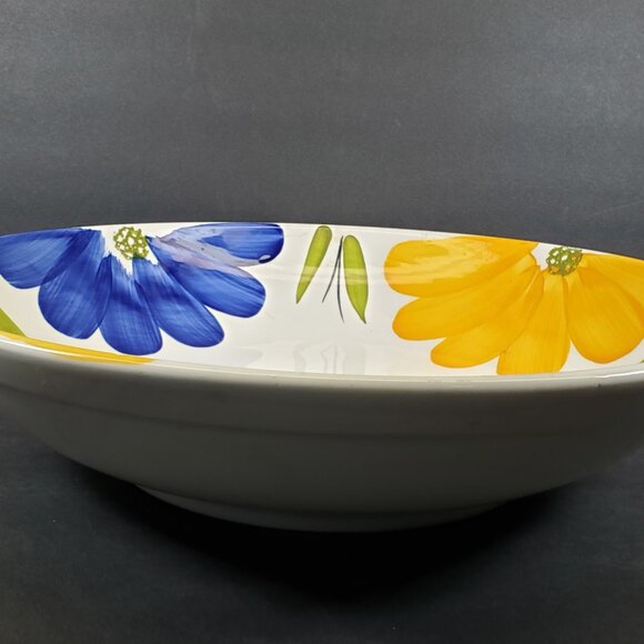 Hand-Painted “Italian Daisy” Serving Bowl by Maxam Italy La Primula Serving Bowl - Picture 3 of 6